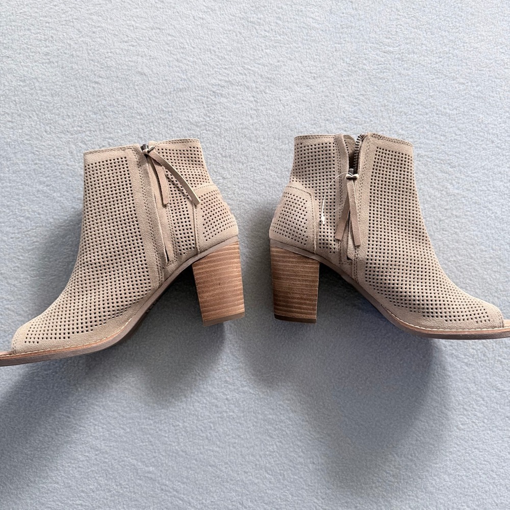Boho Festival Perforated Suede Peep Toe Booties TOMS Majorca Taupe 8.5 - Picture 5 of 10